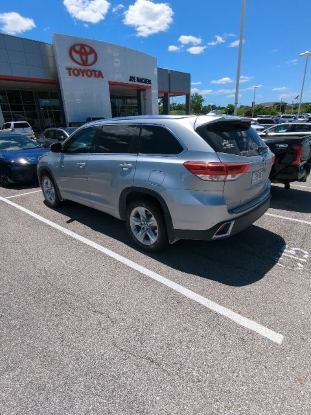 Used 2017 Toyota Highlander Limited SUV