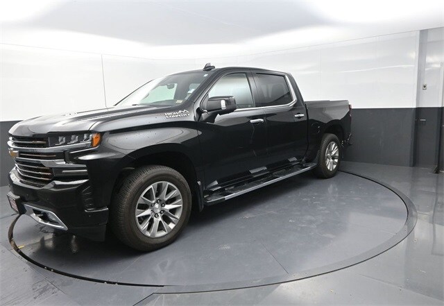 2022 Chevrolet Silverado 1500 High Country photo 2