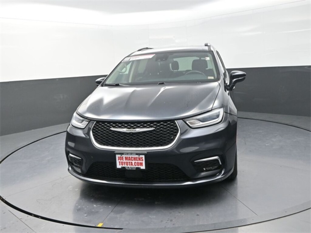 Used 2021 Chrysler Pacifica Touring L Minivan/Van
