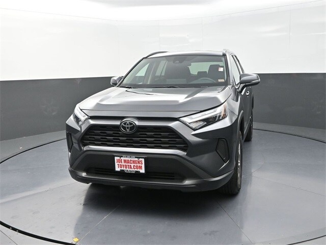 2025 Toyota RAV4 Hybrid XLE photo 2