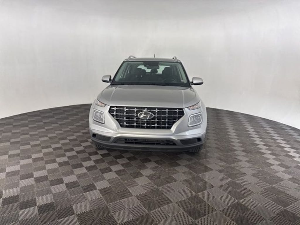 Used 2024 Hyundai Venue SEL SUV