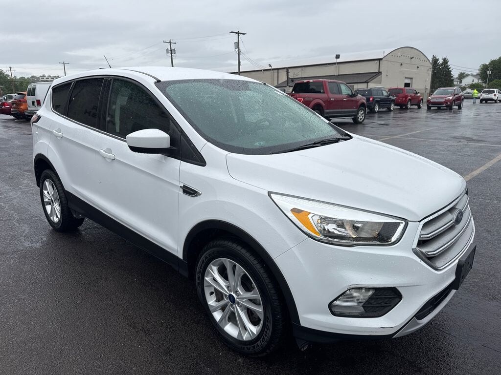 Used 2017 Ford Escape SE SUV