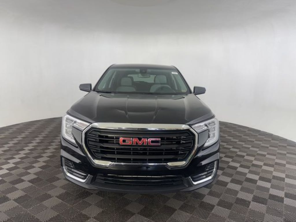 Used 2024 GMC Terrain SLE SUV