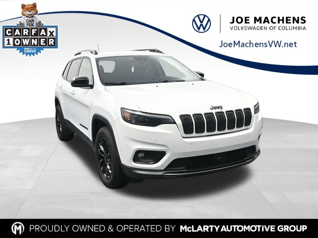 Used 2023 Jeep Cherokee Altitude SUV