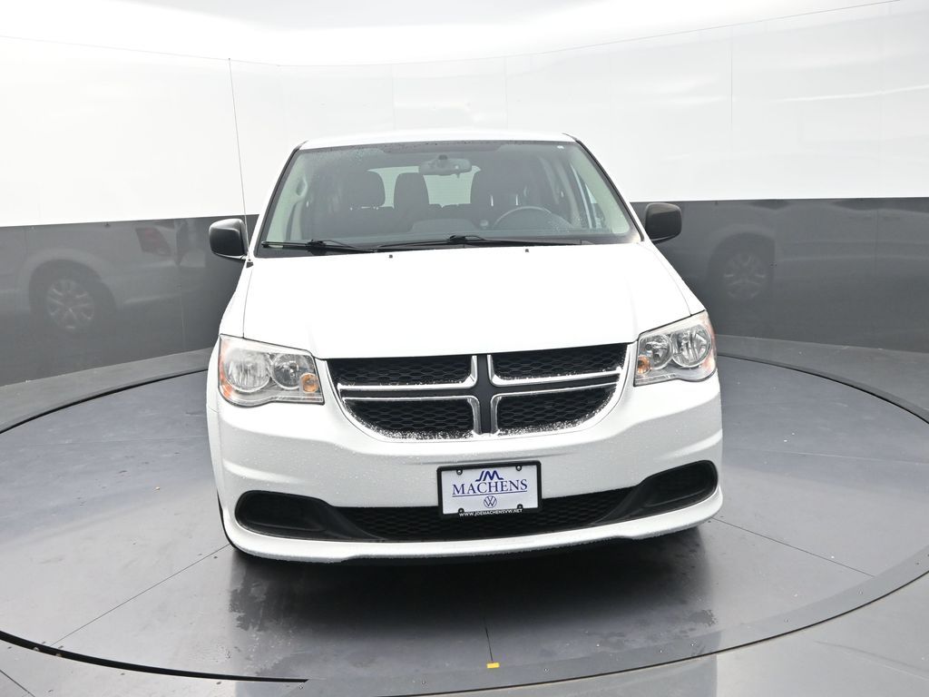 2017 Dodge Grand Caravan SE photo 2