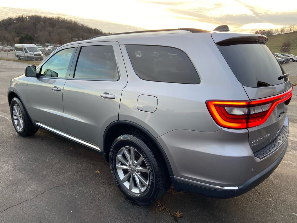 2017 Dodge Durango SXT photo 2