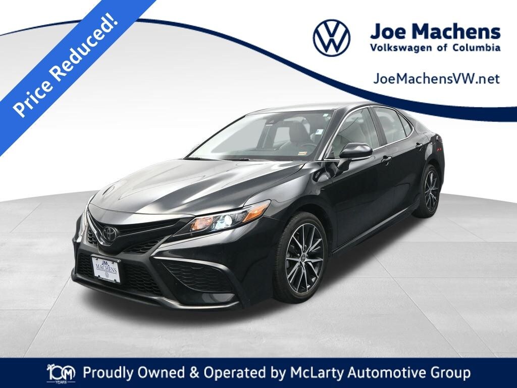 Used 2024 Toyota Camry SE Nightshade Sedan