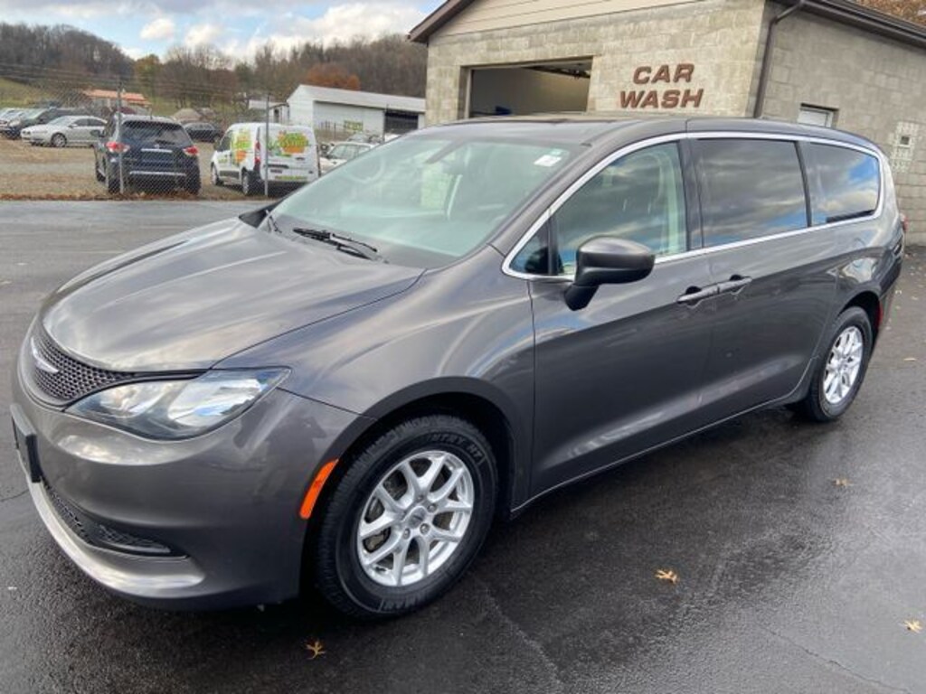Used 2022 Chrysler Voyager LX Minivan/Van