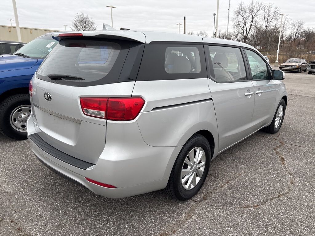 Used 2018 Kia Sedona L Minivan/Van