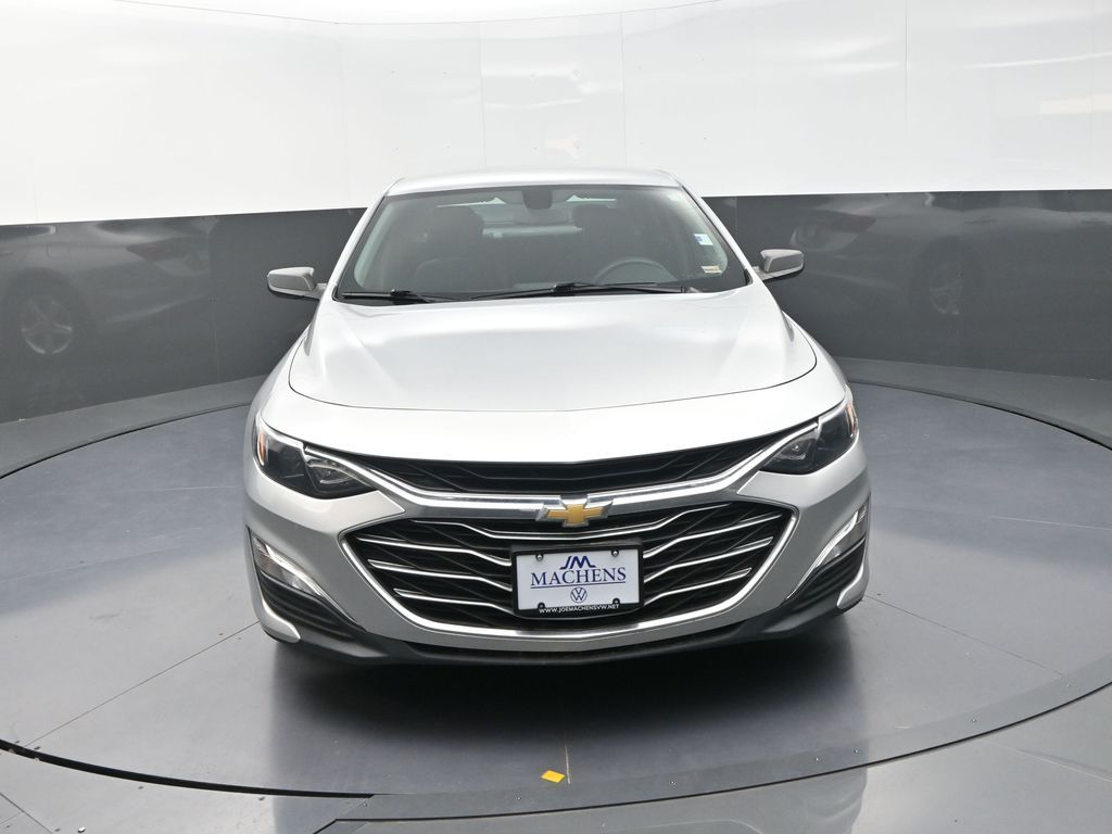 2020 Chevrolet Malibu LS photo 2