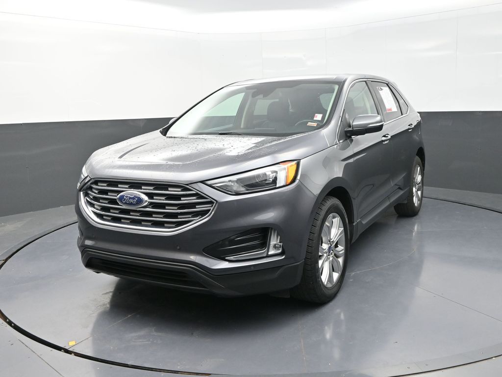 2022 Ford Edge Titanium photo 3
