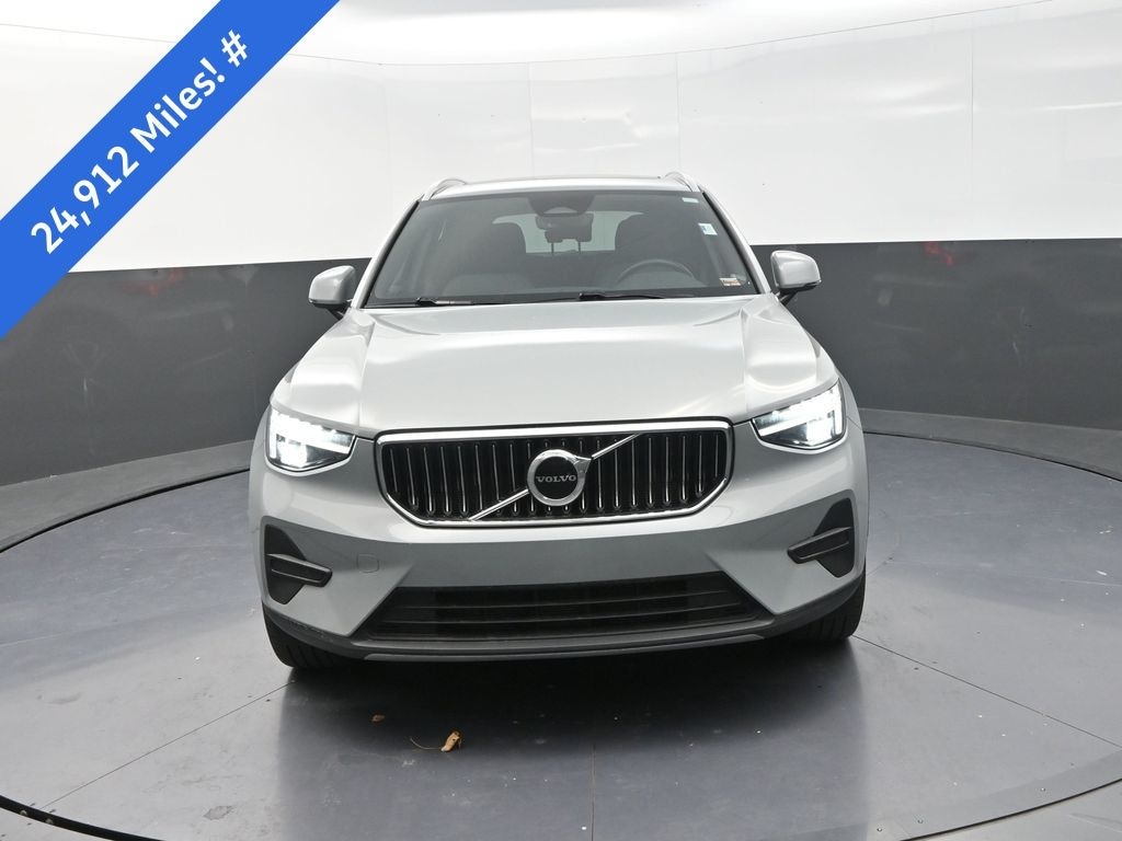 Used 2024 Volvo XC40 B5 Core SUV