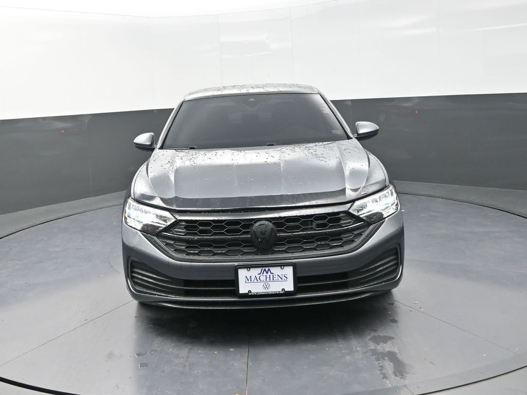 Used 2024 Volkswagen Jetta 1.5T SE Sedan