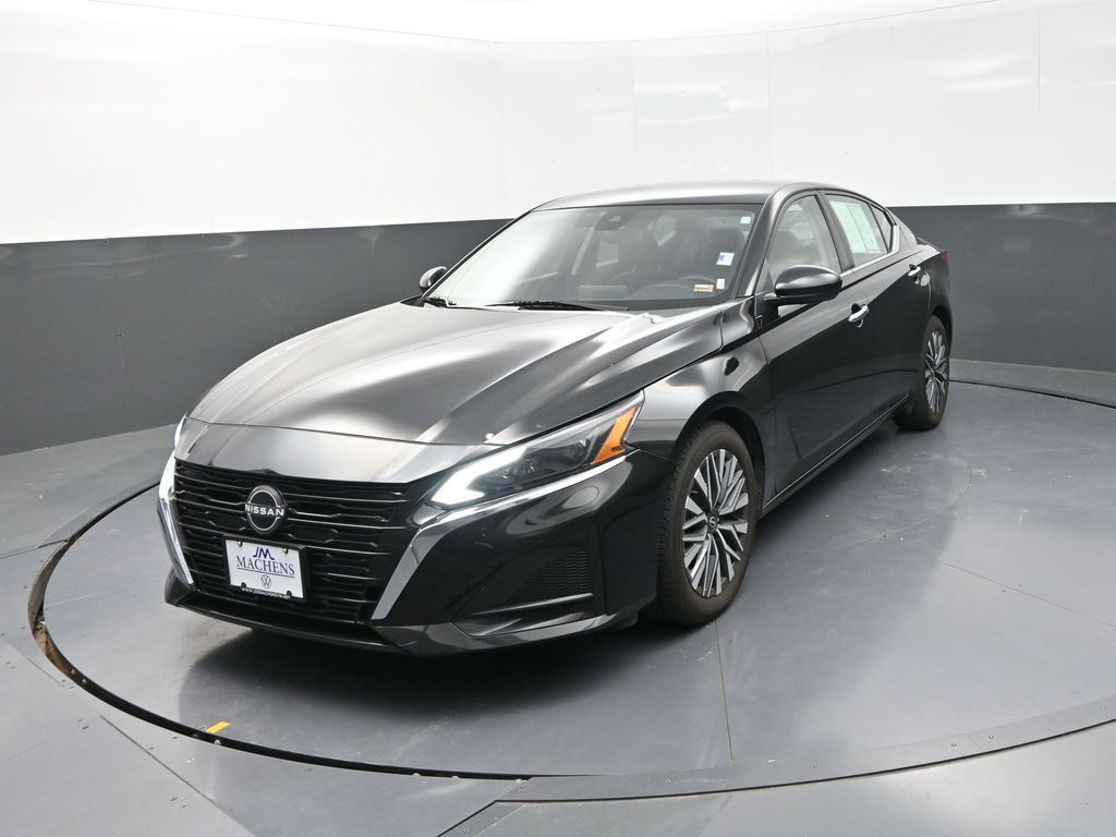 2023 Nissan Altima 2.5 SV photo 2