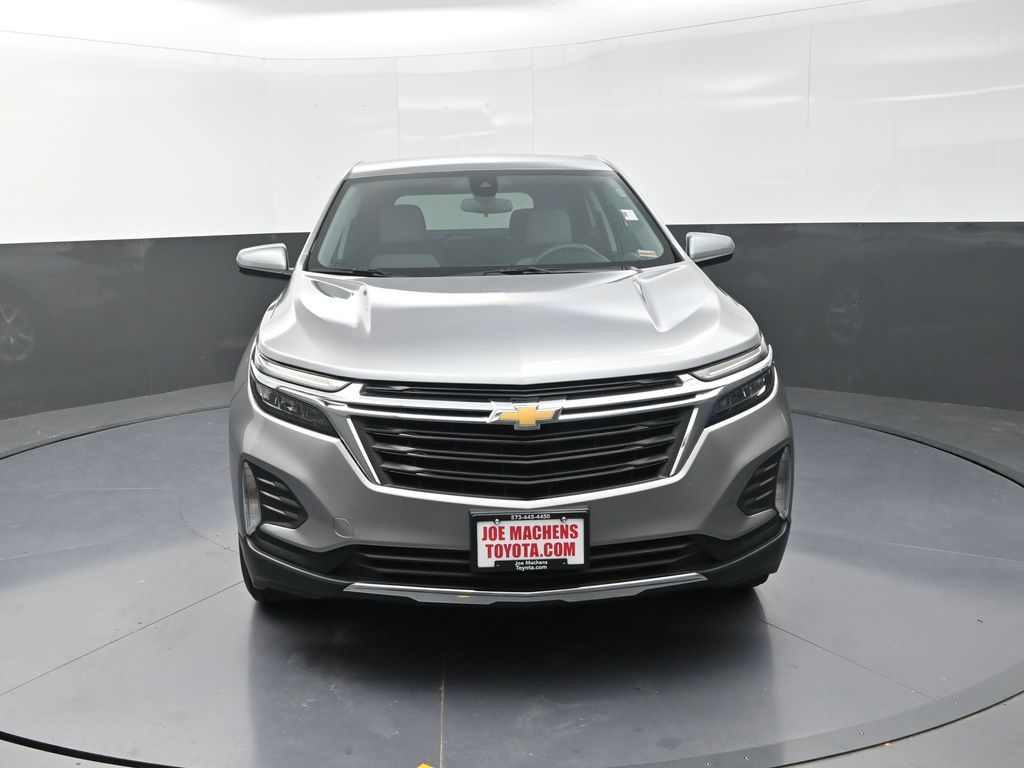 2023 Chevrolet Equinox LT photo 2