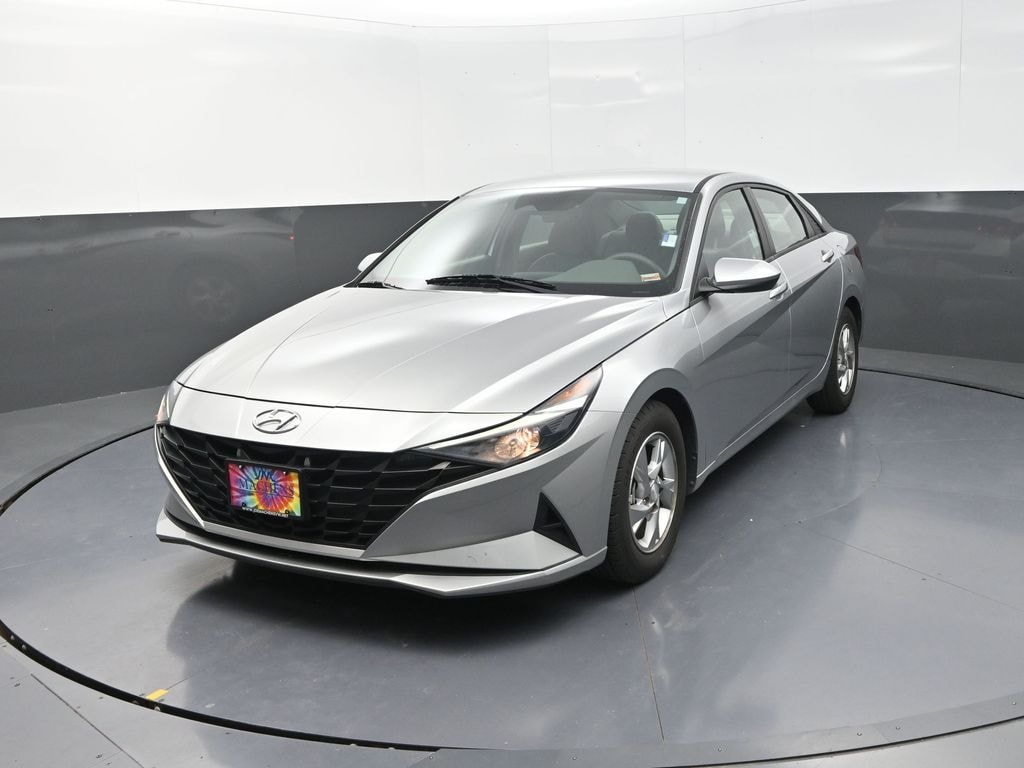 Used 2021 Hyundai Elantra SE Sedan