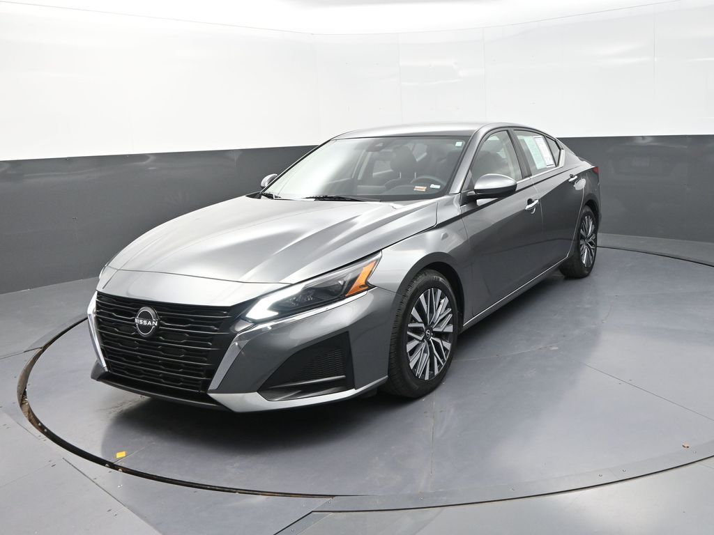 2023 Nissan Altima 2.5 SV photo 3