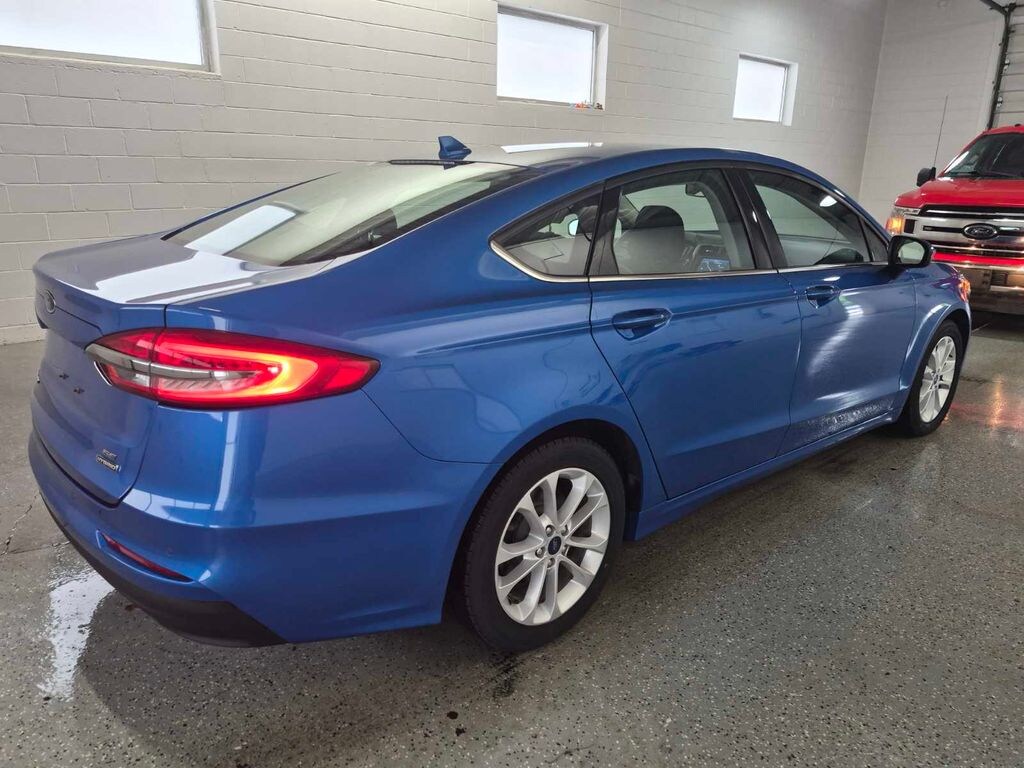 Used 2020 Ford Fusion Hybrid SE Sedan