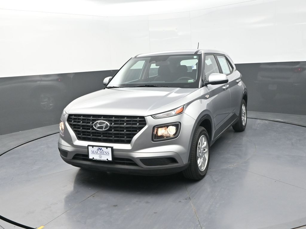 Used 2023 Hyundai Venue SE SUV