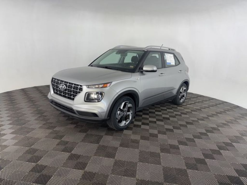 Used 2024 Hyundai Venue SEL SUV