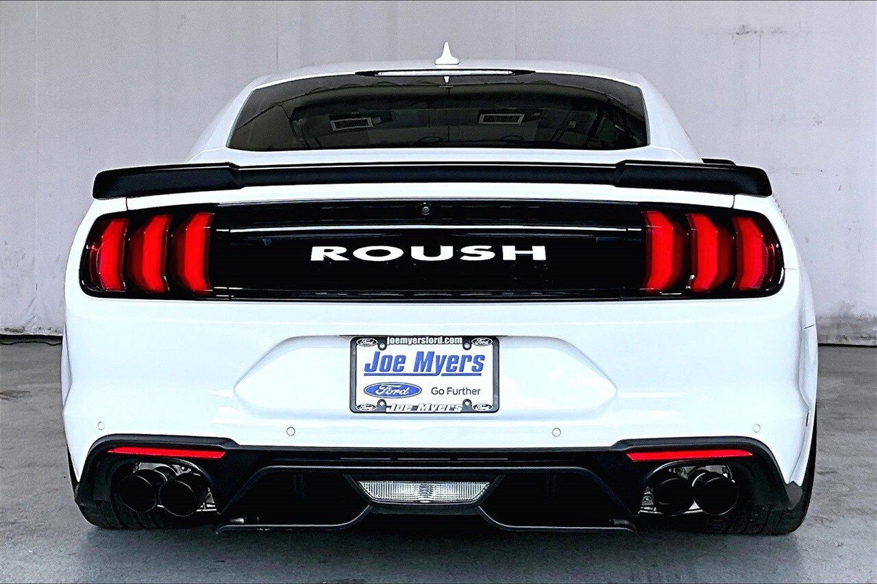 2021 Ford Mustang GT Premium photo 3