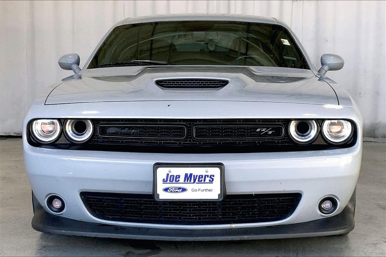 2022 Dodge Challenger R/T photo 3