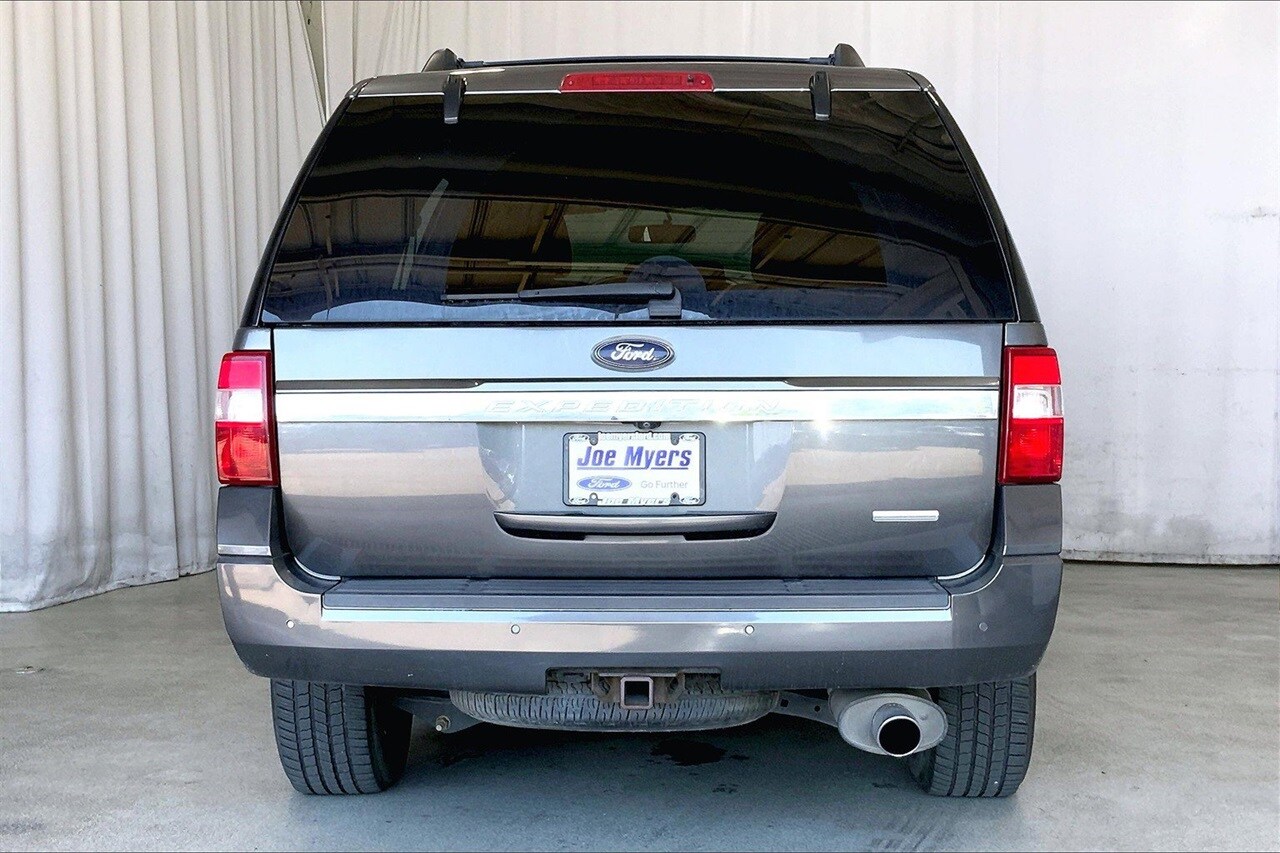 2017 Ford Expedition XLT photo 4