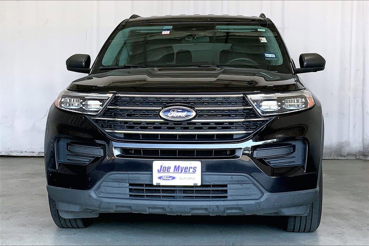 2021 Ford Explorer XLT photo 3
