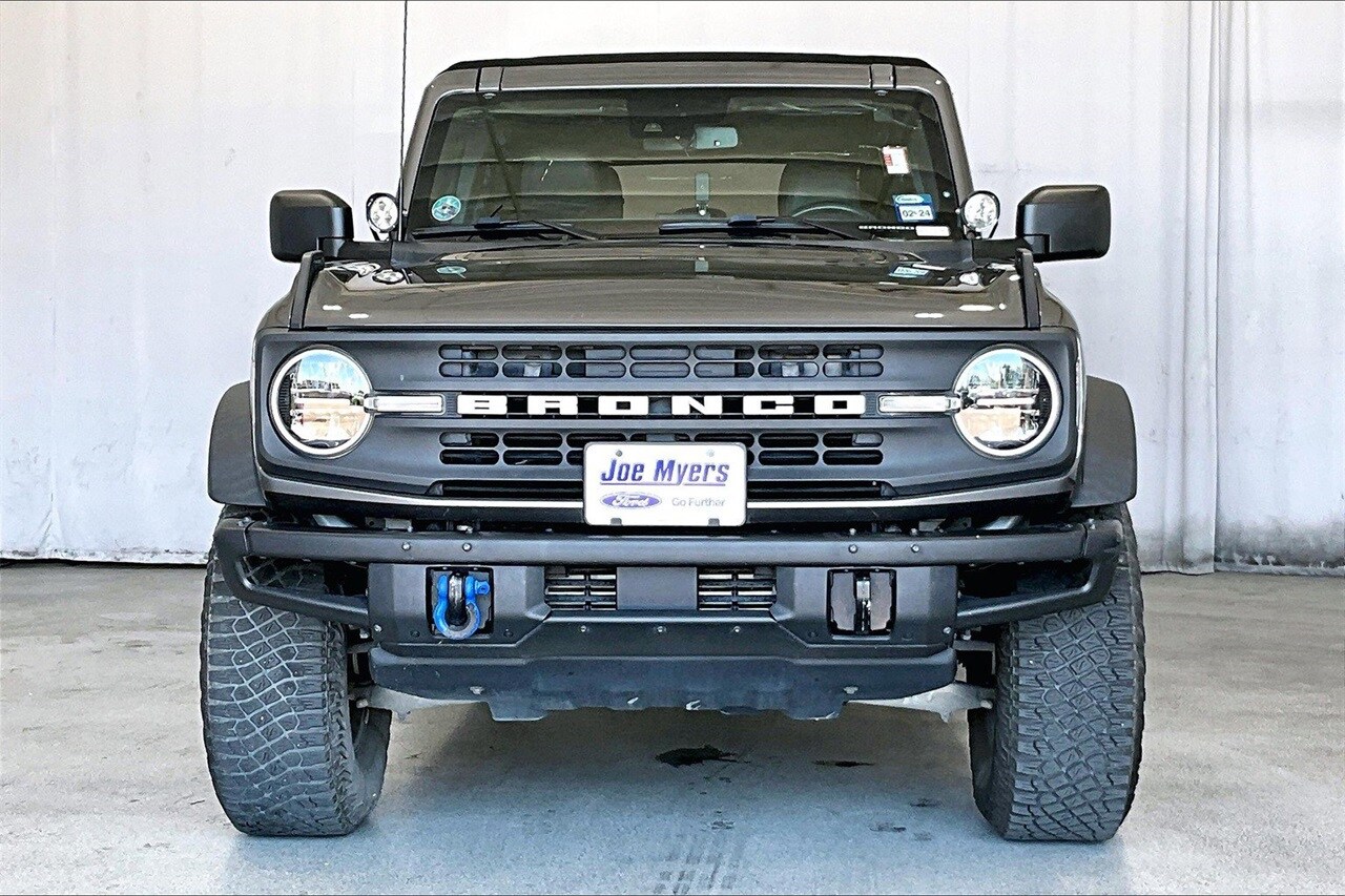 2021 Ford Bronco Black Diamond photo 3
