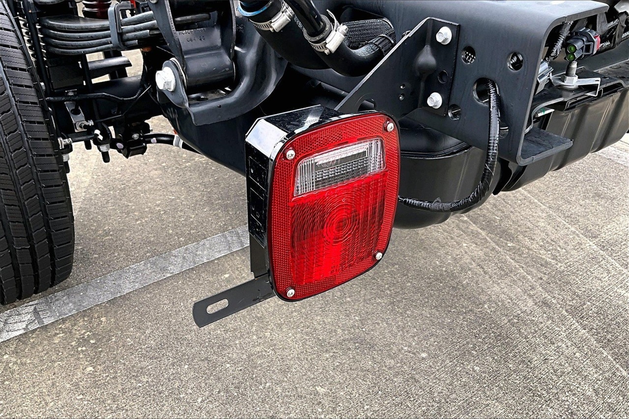 2025 Ford F-350 Super Duty Chassis Cab XL - Photo 6
