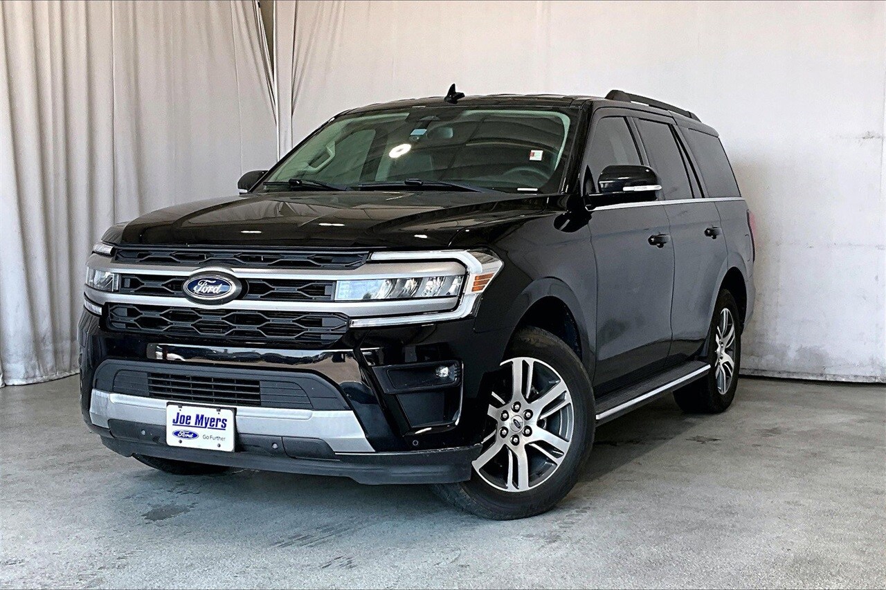 2022 Ford Expedition XLT photo 2