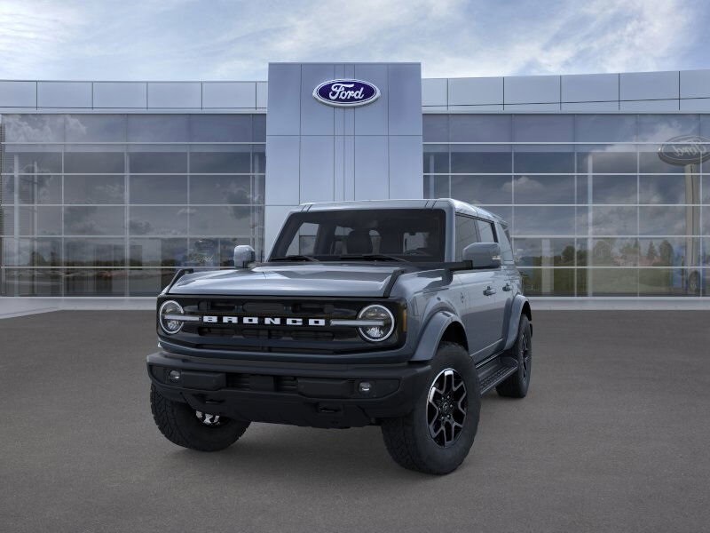 2025 Ford Bronco Outer Banks photo 2