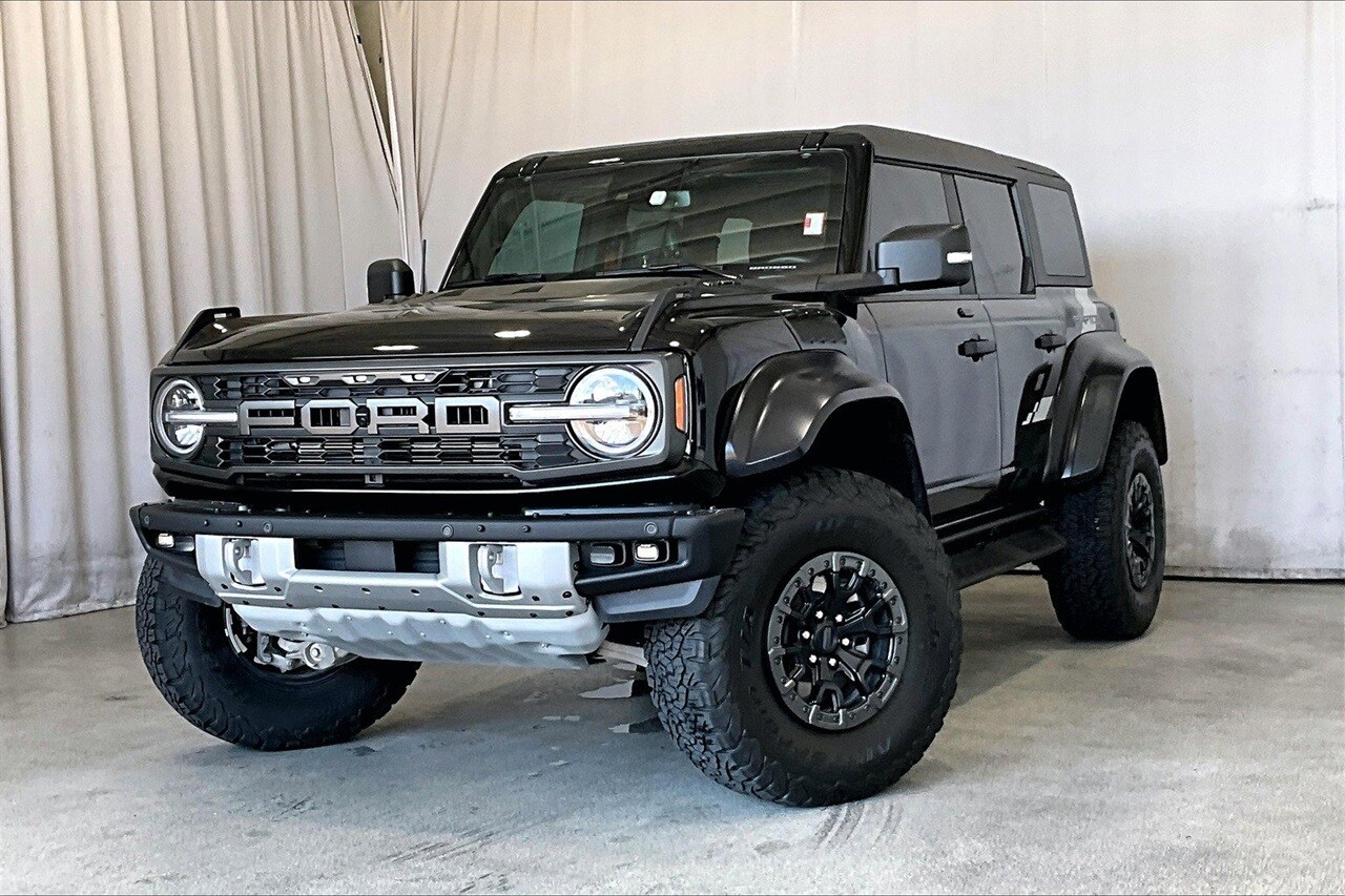 2023 Ford Bronco Raptor photo 2