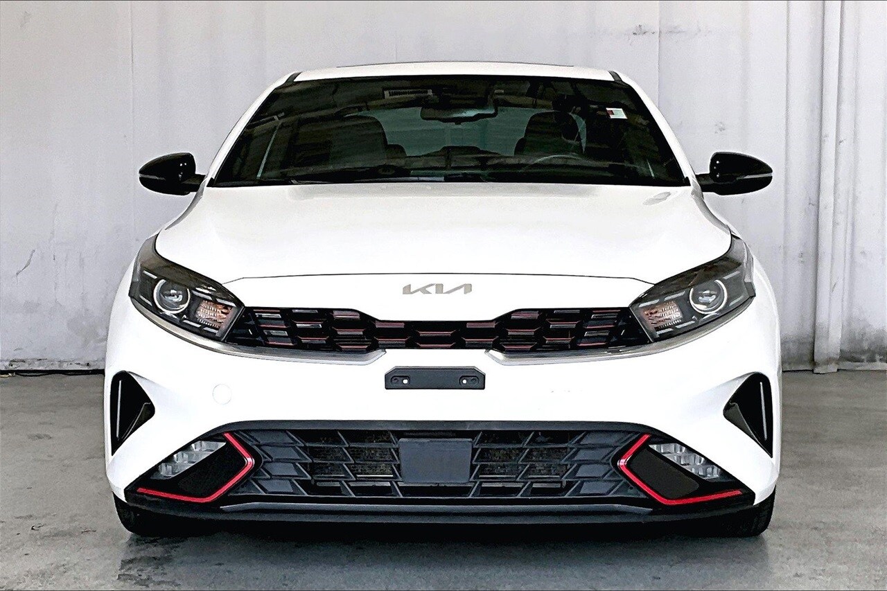 2023 Kia Forte GT-Line photo 2