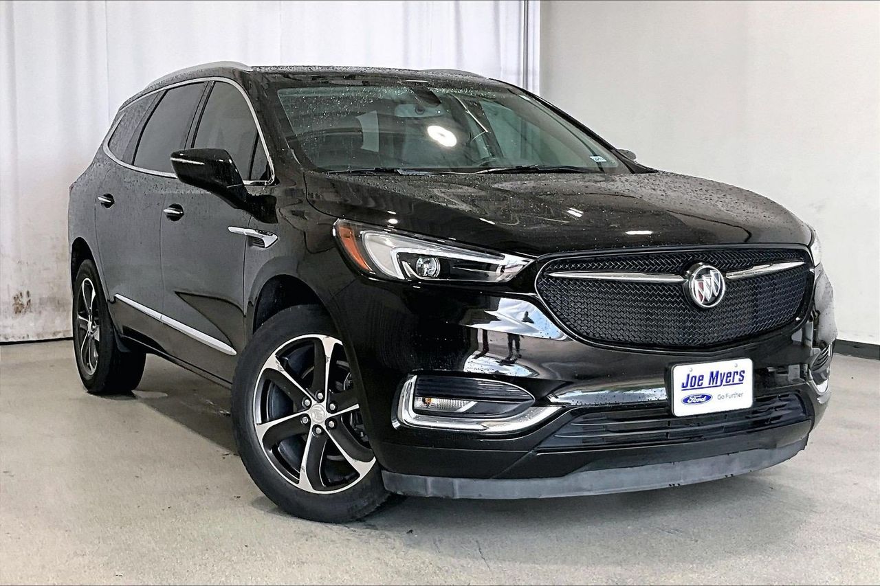 2021 Buick Enclave Essence's photo