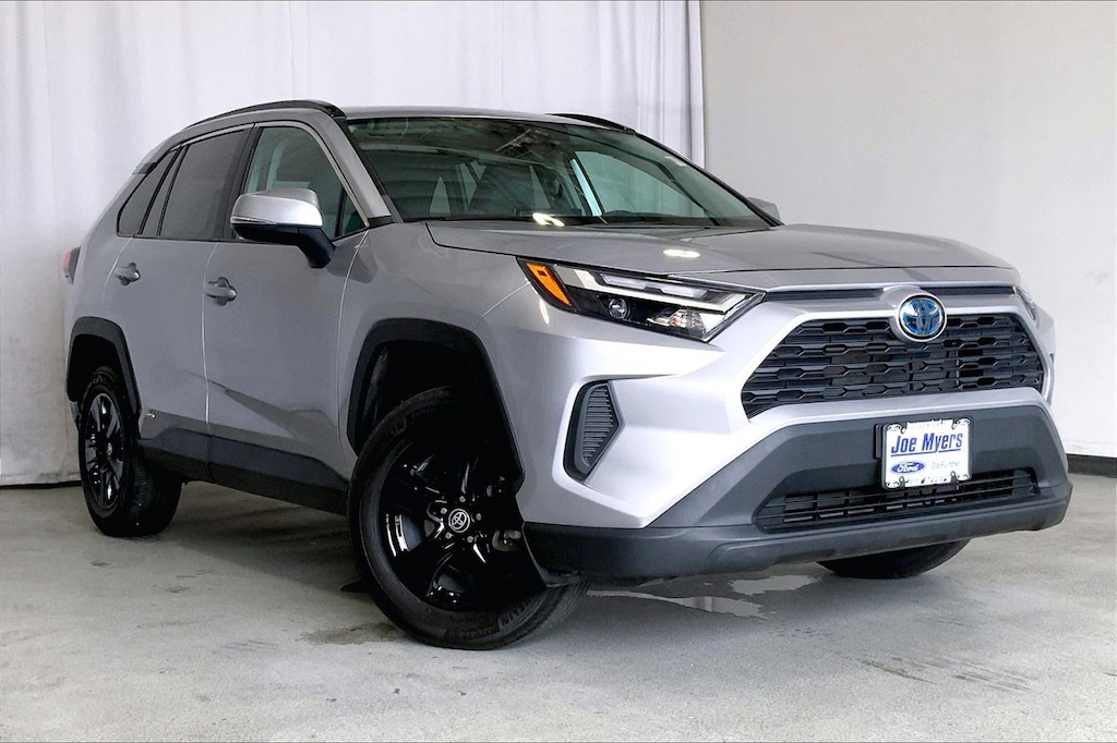 Used 2022 Toyota RAV4 Hybrid XLE SUV