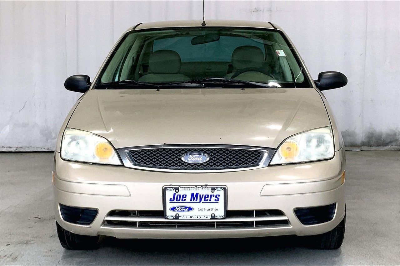 Used 2007 Ford Focus ZX4 S with VIN 1FAFP34N27W240998 for sale in Jersey Village, TX