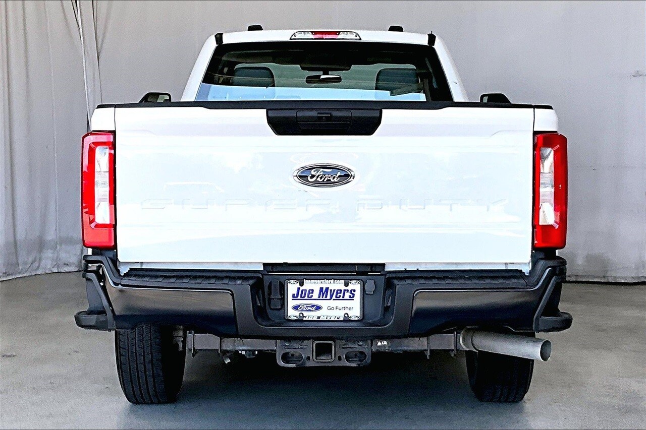 2024 Ford F-250 photo 3