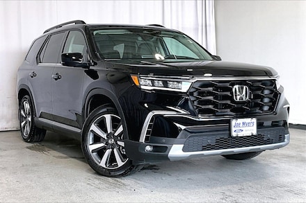 2025 Honda Pilot Touring SUV
