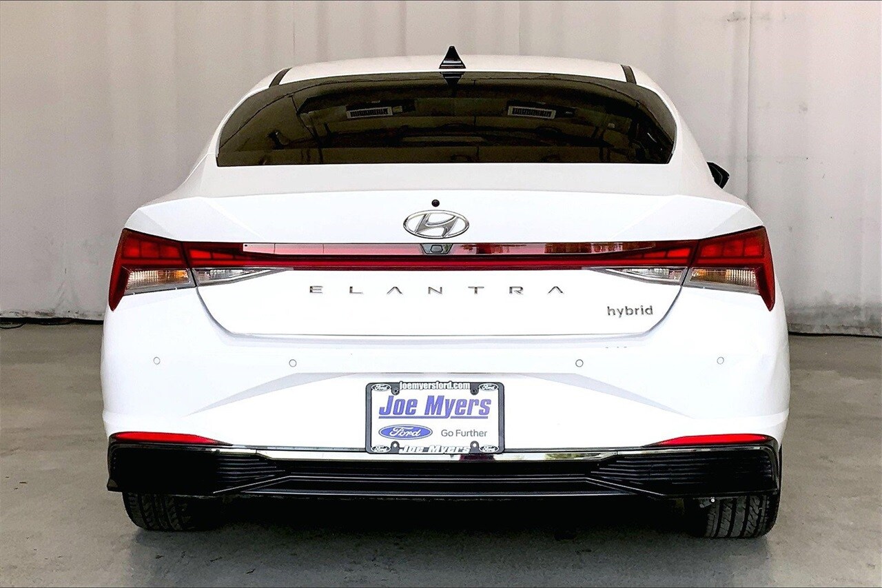 2023 Hyundai Elantra Hybrid Limited photo 3