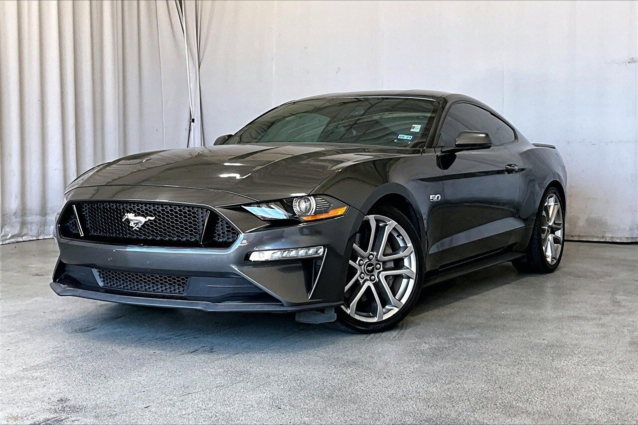 2019 Ford Mustang GT Premium photo 2