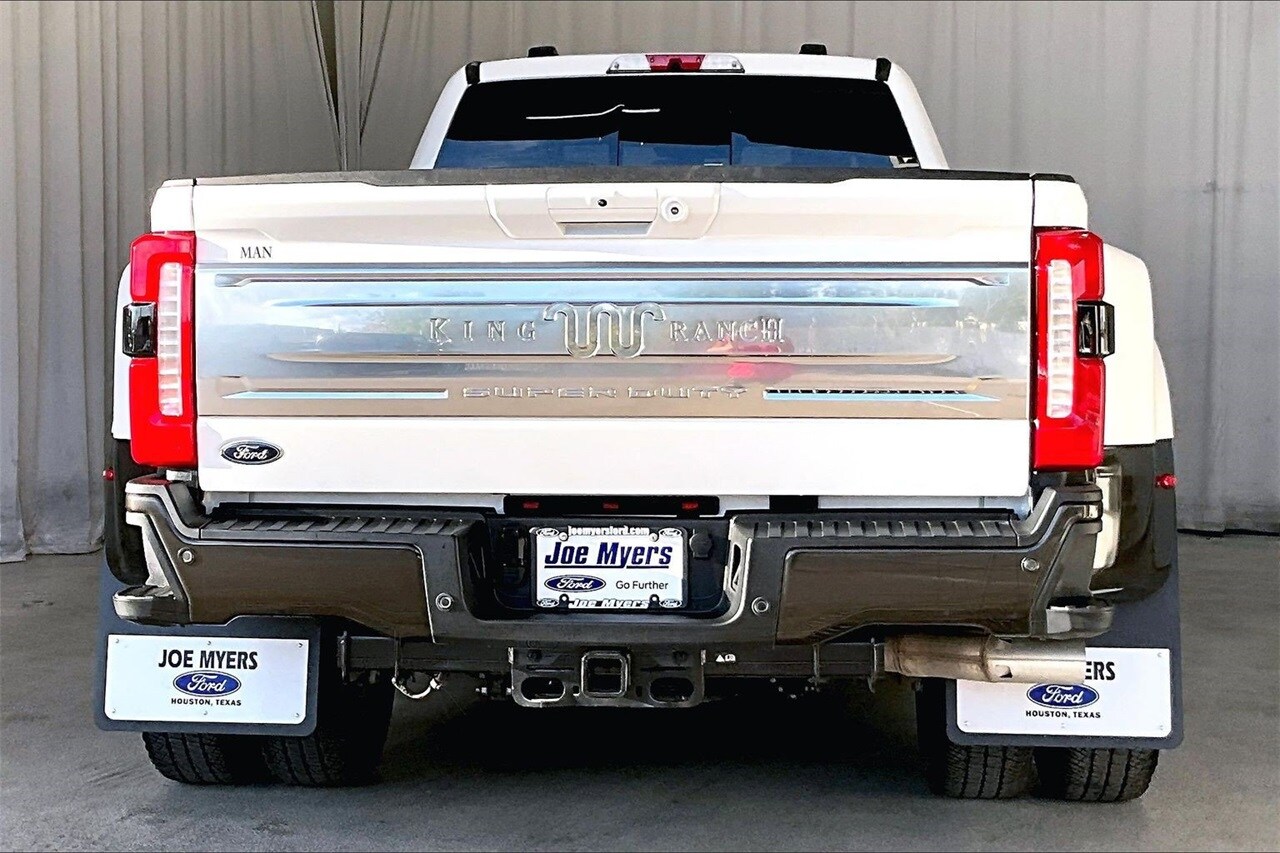 2025 Ford F-350 photo 3