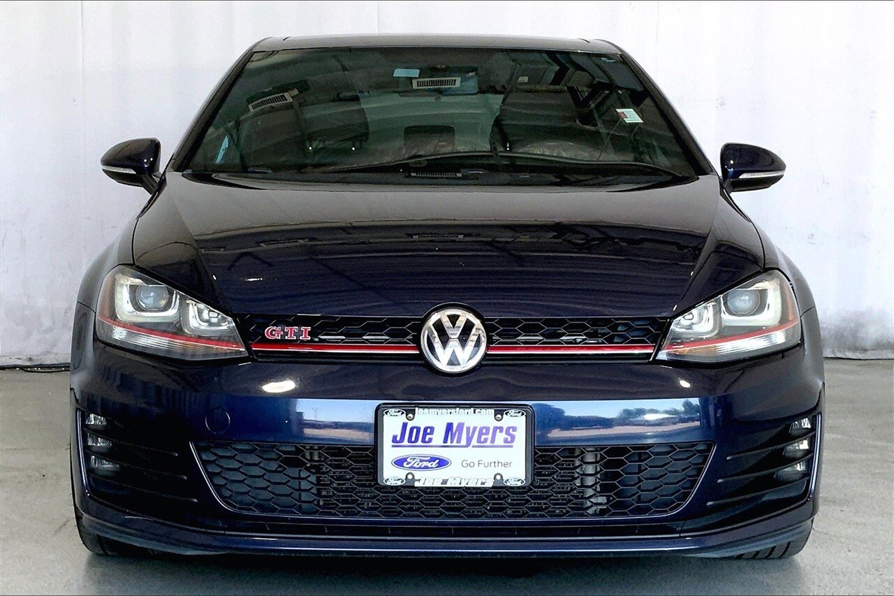 2016 Volkswagen Golf GTI Autobahn photo 2