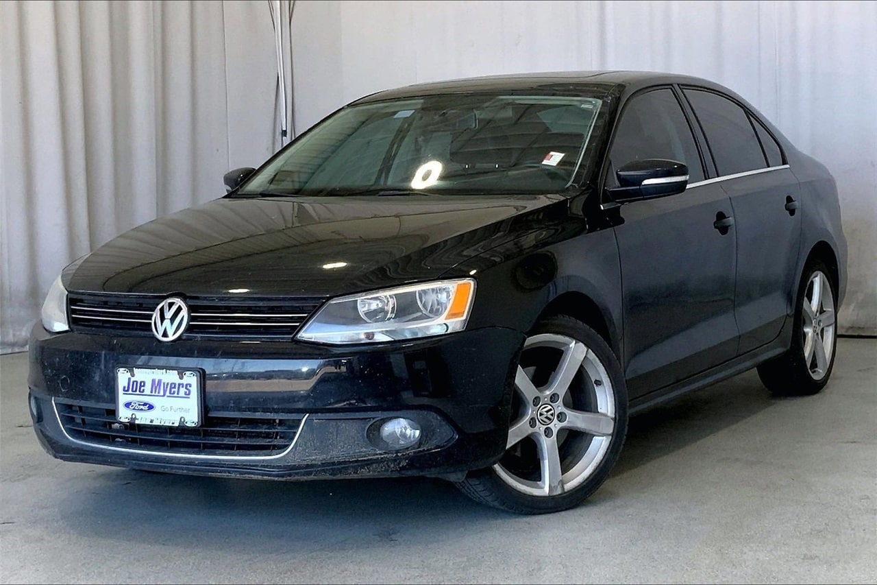 Used 2012 Volkswagen Jetta TDI with VIN 3VWLL7AJ8CM360698 for sale in Jersey Village, TX