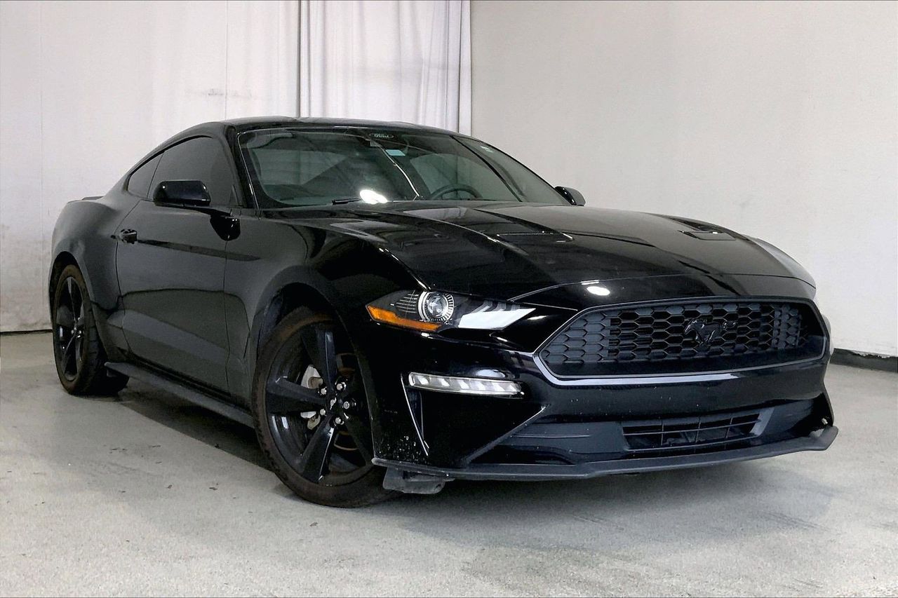2022 Ford Mustang EcoBoost Coupe's photo