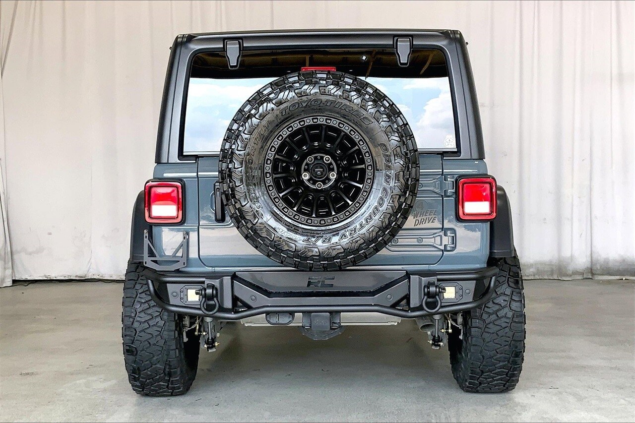 2024 Jeep Wrangler Willys photo 3