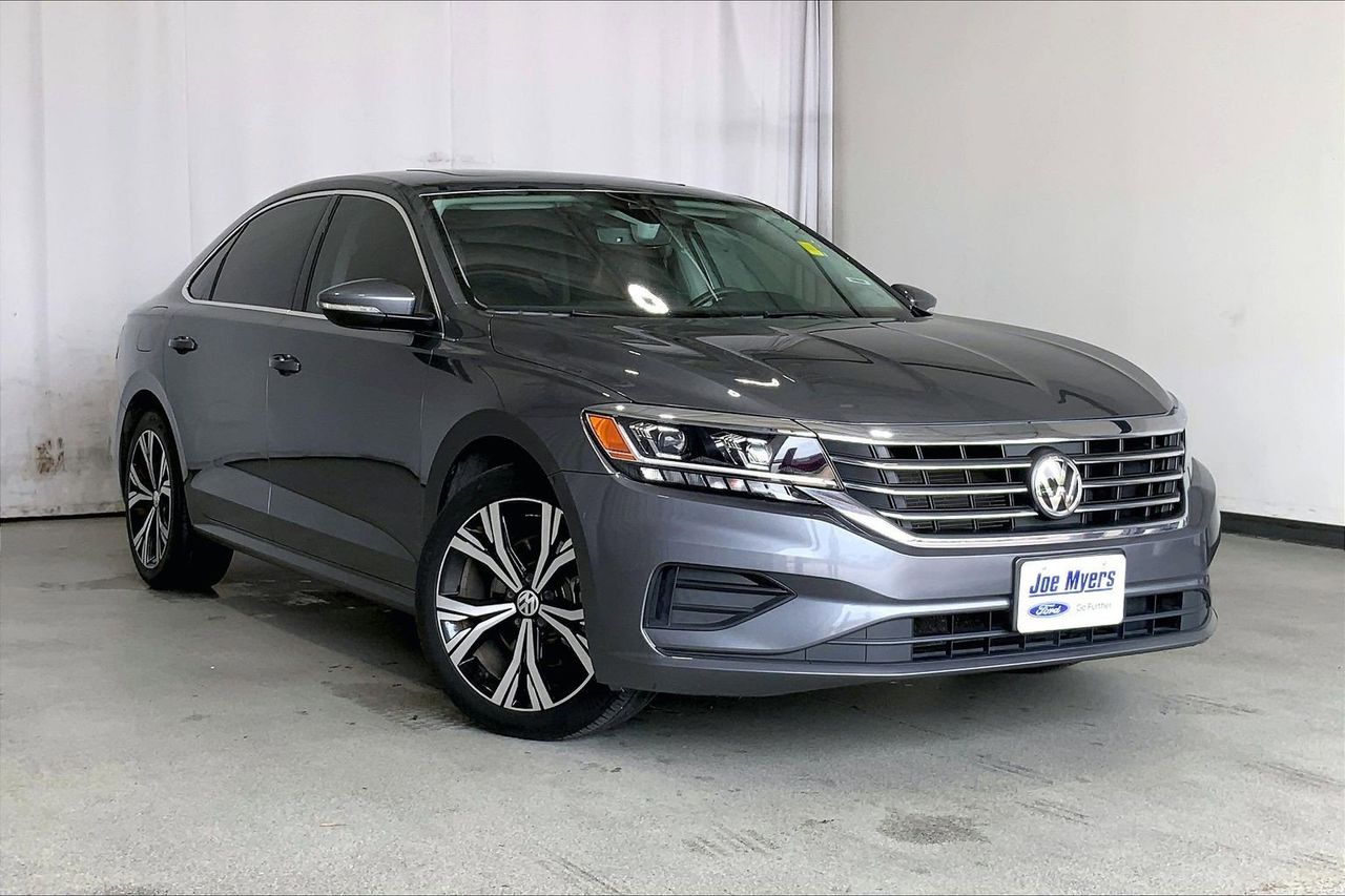 2022 Volkswagen Passat 2.0T SE Auto's photo