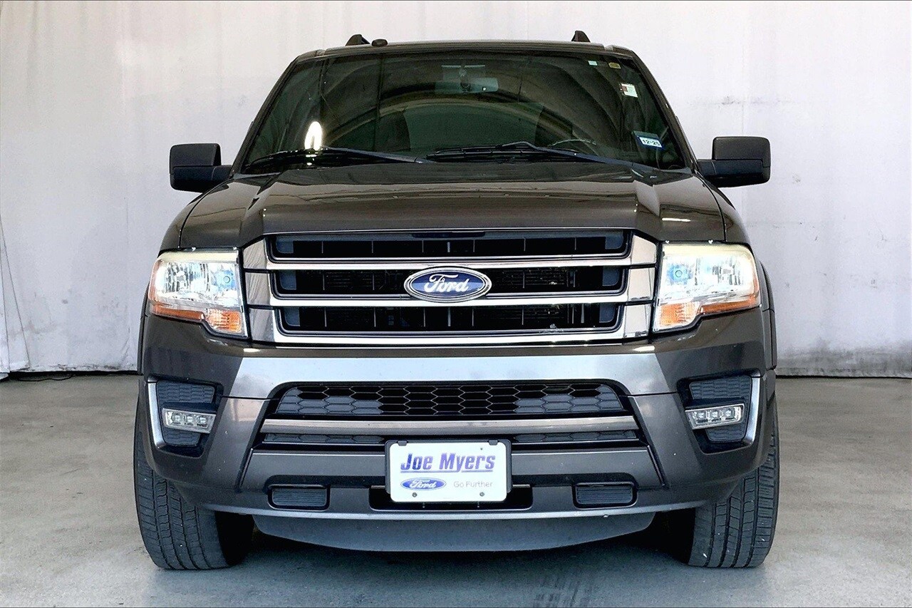 2017 Ford Expedition XLT photo 3