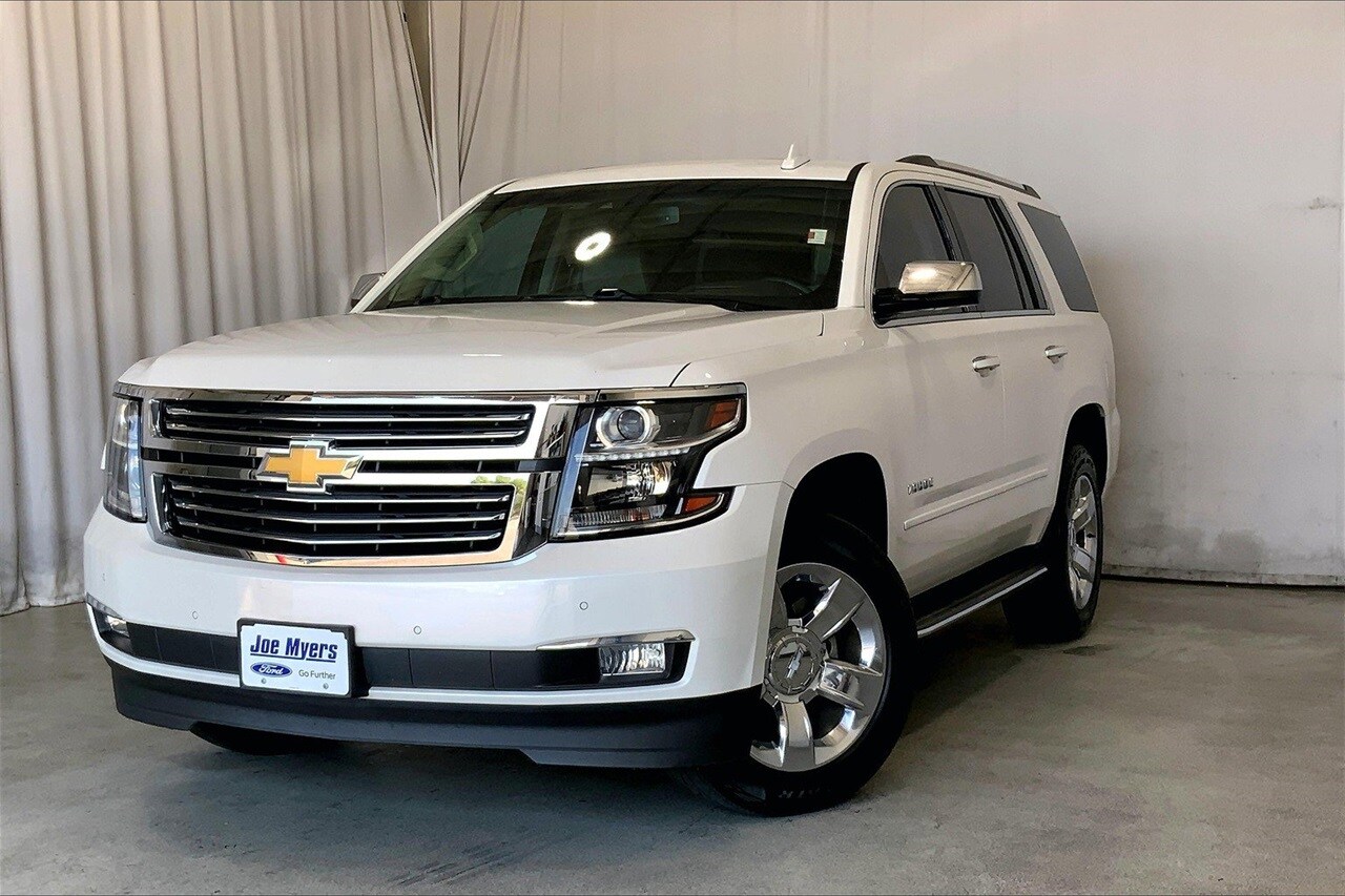 2017 Chevrolet Tahoe Premier photo 2
