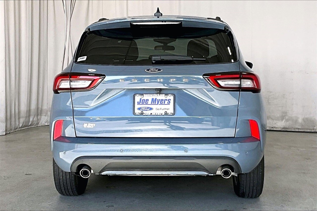 2024 Ford Escape ST-Line photo 4